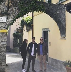 Meet your Posher, Robert